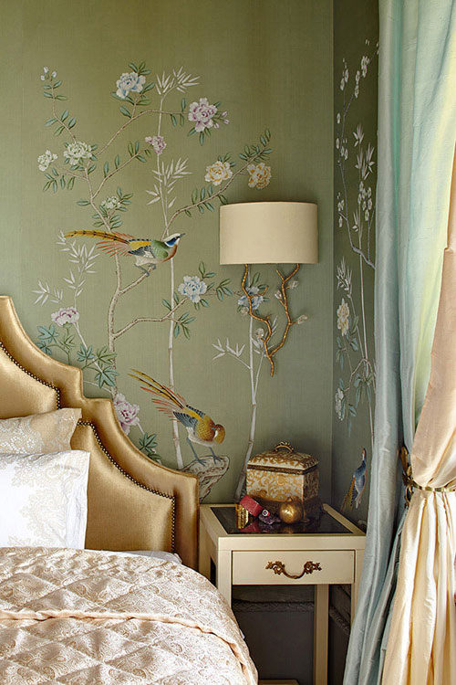 Seidentapete handgemalt de Gournay aus London England im Schlafzimmer